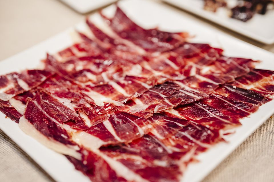 Jamón Experience Master Plus: Ham, Wine & Cheese Tasting - 90 Minutes vs 1 Hour: Plan for About That Much Time