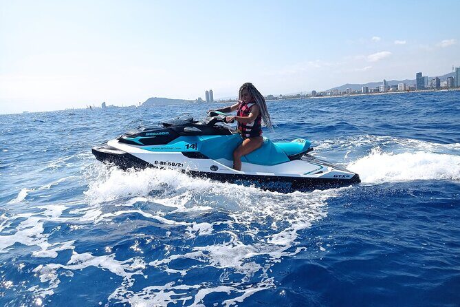 Jet Ski Experience without license in Barcelona - Meeting time reality: how to plan around checks, waits, and fixes