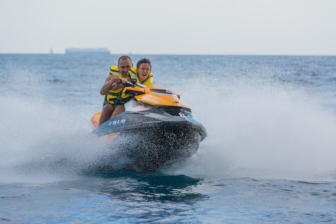 Jet Ski Rosman Barcelona - What Happens Before You Go Out: Training, Safety Briefing, and Vest Fit