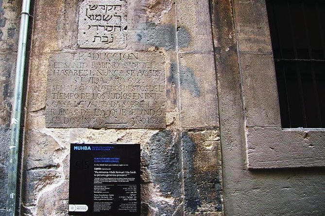 Jewish Quarter of Barcelona Private Tour with Hotel Pick-up - Barri Gòtic and the Call: the streets you need to understand