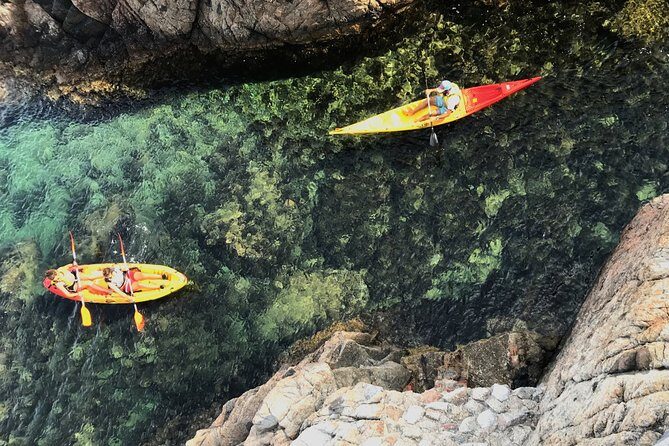Kayak excursion in Playa de Aro - The safety + technique briefing (the part that makes it fun)