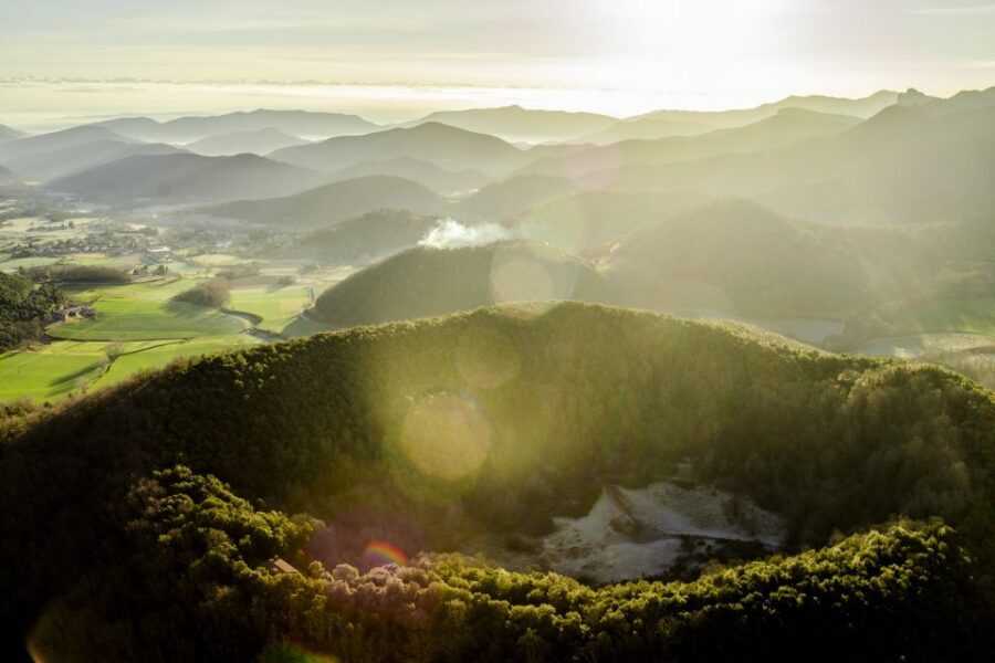 La Garrotxa Volcanoes Half-Day Hot Air Balloon Flight - 1.5 hours over the Garrotxa volcanic zone: craters, oaks, and quiet 360 views
