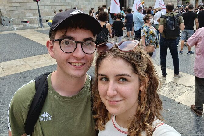 Love in the Gothic Quarter Barcelona: Self-Guided Romantic Walk - The Arc de Triomf to Gothic Quarter vibe shift (and why it helps)