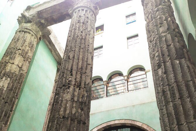Luca’s Hidden Old Barcelona: the Gothic and El Born Tour - A key Gothic Quarter feature: the street puzzle pieces