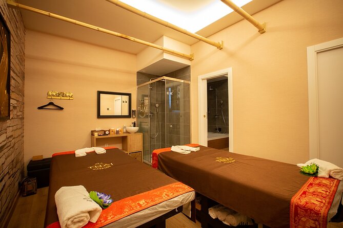 Massage of your choice of 60 min in the same room at THAI MASSAGE ALURA - Price and Value: What 185.73 Buys You
