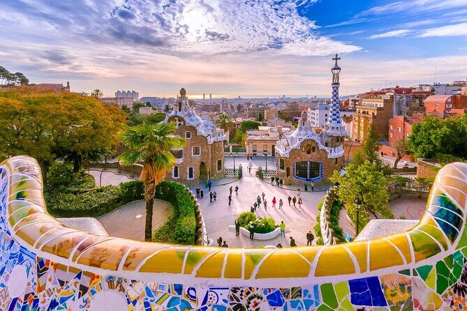 Max 6 People Full-Day Tour Barcelona, Sagrada Familia, Parc Guell - A small-group day that makes Barcelona’s big sights click
