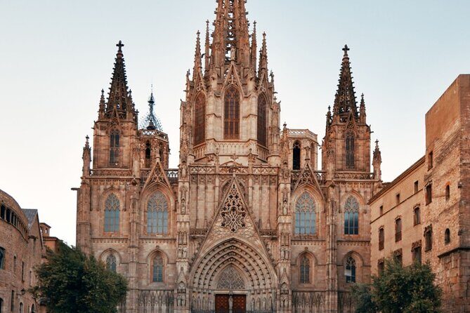 Max 6 People Full-Day Tour Barcelona, Sagrada Familia, Parc Guell - Gothic Quarter walk: Temple of Augustus ruins and Picasso’s frieze