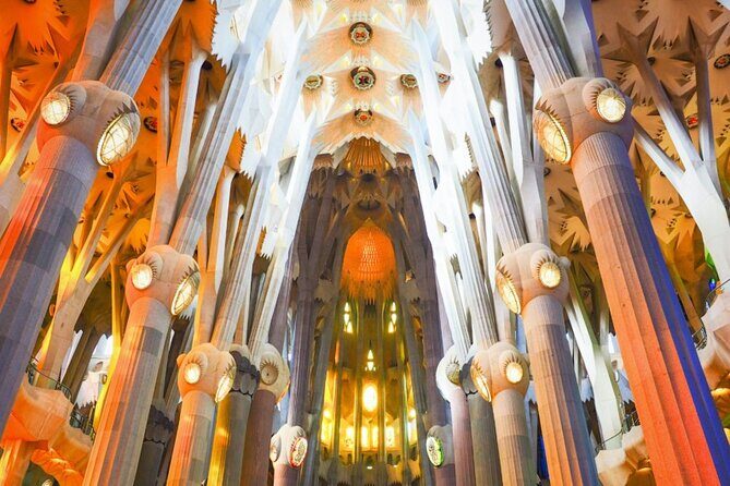 Max 6 People Full-Day Tour Barcelona, Sagrada Familia, Parc Guell - Park Güell: engineering, nature, and skip-the-line tickets