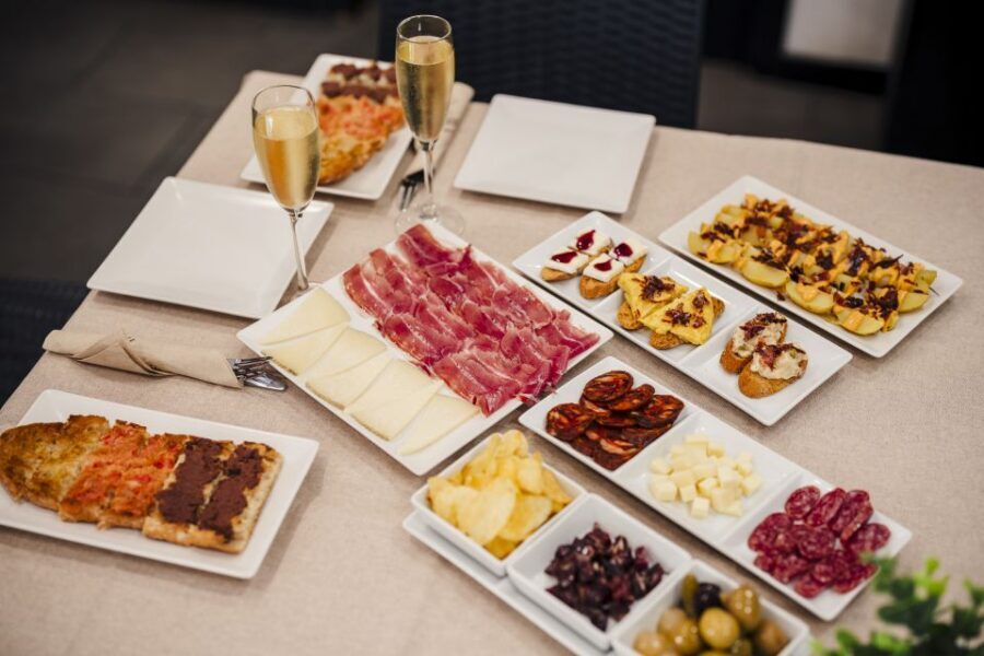 Menú Tapas - Spanish Tastes near Sagrada Familia - Should you book Menú Tapas near Sagrada Familia?