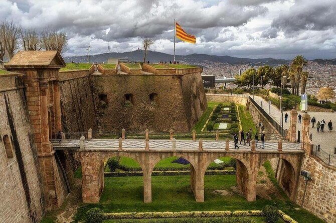 Montjuic Castle Admission Ticket in Barcelona - Skip the Line: When It’s Worth It (and When It’s Not)