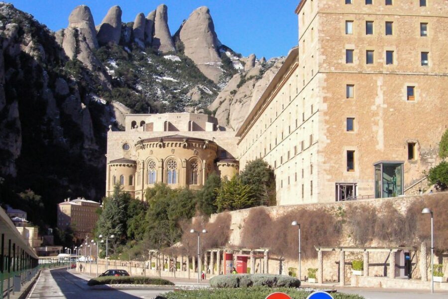 Montserrat: 6-Hour Tour with a Choice of 3 Levels of Hiking - Montserrat in Six Hours: What the Day Really Feels Like