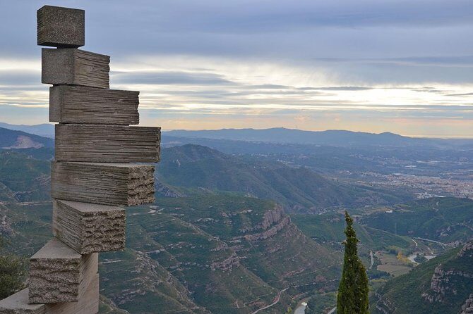 Montserrat 7-hour Private Tour from Barcelona with Lunch - Getting Up to the Monastery: Aeri Cable Car vs the Cog-Wheel Backup