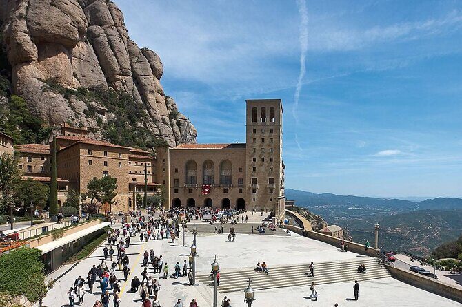 Montserrat Cardona and Salt Mountain Private Tour - Private guide attention: why the guide matters on this route
