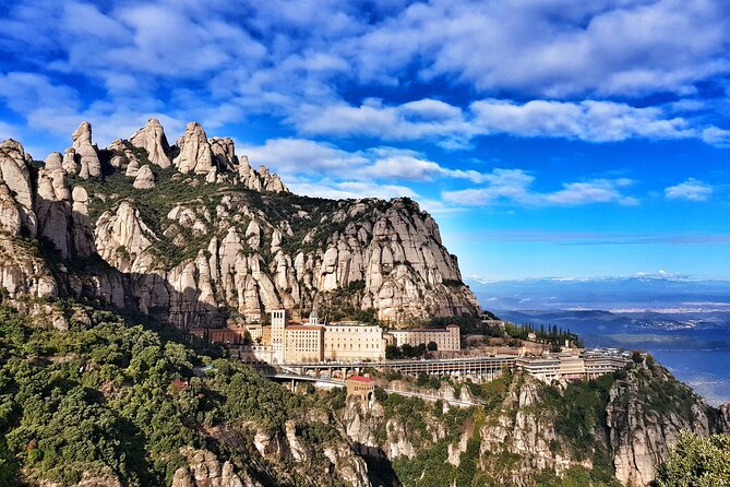 Montserrat Nature Experience, Monastery and Museum - A day that mixes hike, monastery, and real Catalonia