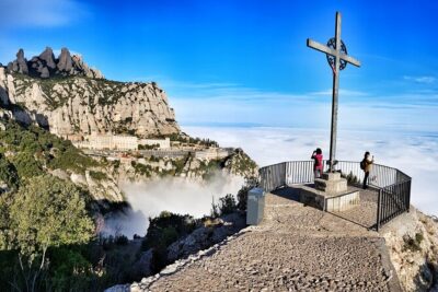 Montserrat Nature Experience, Monastery and Museum - Getting to the mountain: pickup, timing, and how the day flows