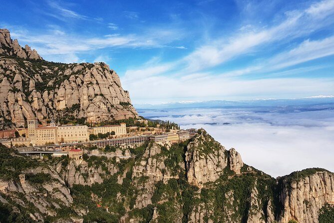 Montserrat Nature Walk, Monastery and Museum from Barcelona - Starting at Pl. de Catalunya: Getting Out of the City