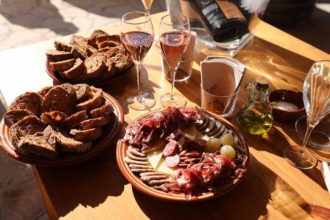 Montserrat Private Day Trip with Codorniu Cava Cellar Tasting - Lunch and pacing: what to expect and how to plan