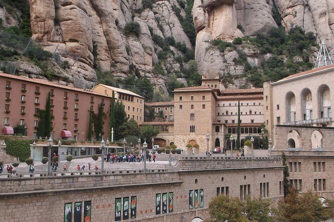 Montserrat Private Tour w/ Official Guide + Hotel or Port pick up - How to plan your day on the mountain (even when weather messes with you)