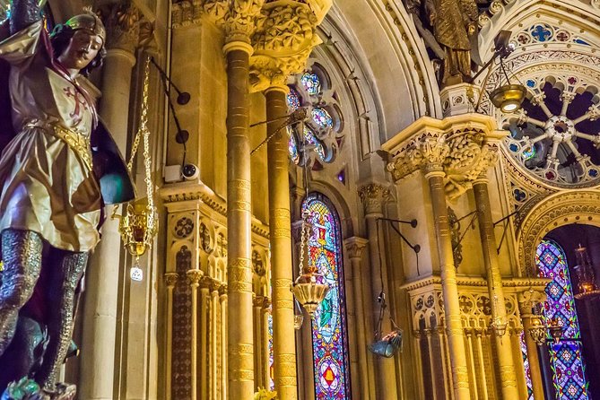 Montserrat Private Tour with Hotel pick-up from Barcelona - Passeig de Gracia and Gaudí stop-by: a quick Barcelona warm-up