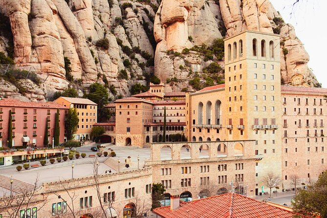 Montserrat Skip the Crowds & Choir Afternoon Tour from Barcelona - Montserrat after 4 PM: the crowds hack that actually works