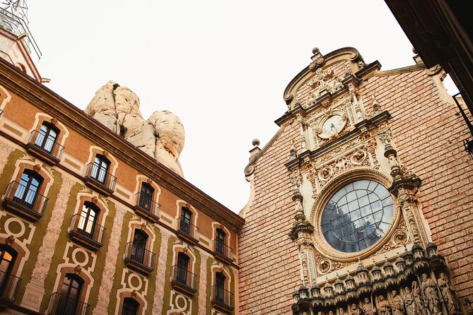 Montserrat Skip the Crowds & Choir Afternoon Tour from Barcelona - Stop 1: Barcelona Nord bus station check-in (and how not to lose time)