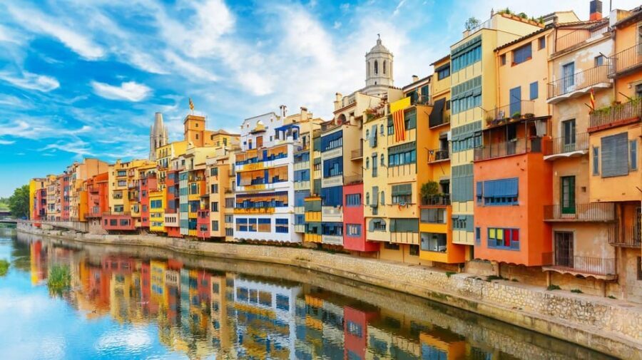 Mysteries and Legends Tour - Girona’s myths feel real when the lights go low