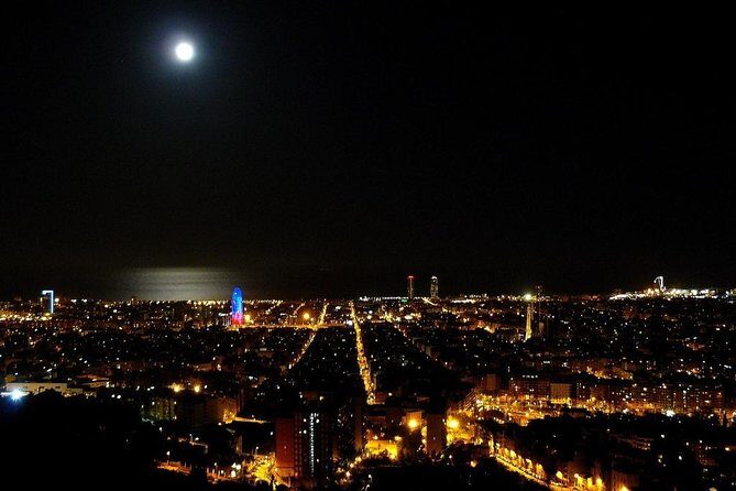 Night Tour of Barcelona by Sidecar Motorcycle - Photo strategy: quick stops that work, and how to get better shots