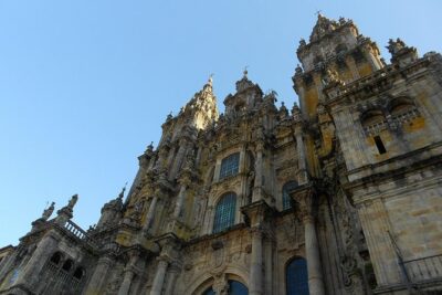 North of Spain & Portugal: 8-day Guided Tour from Barcelona - What makes the big sights actually work on this tour