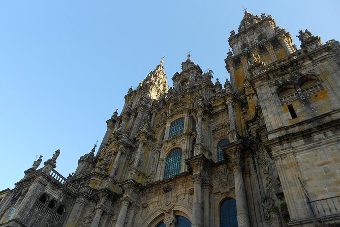 North of Spain & Portugal: 8-day Guided Tour from Barcelona - What makes the big sights actually work on this tour