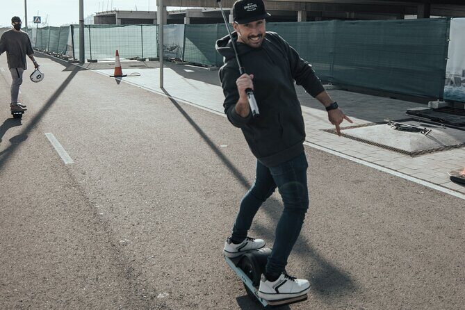 ONEWHEEL Experience Barcelona - Riding Through Poble Nou and Barceloneta Streets