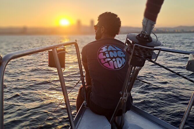 Oyster Odyssey Barcelona's Premier Sailing and Seafood Adventure - Two hours on the water: your mini-itinerary in real life