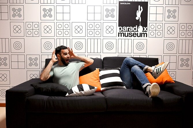 Paradox Museum Barcelona - Interactive rooms that make sense-bending photos easy