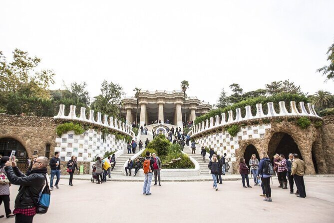 Park Guell and Sagrada Familia Private Tour - How the 9:30 Meeting Works (and Why Transfers Matter)