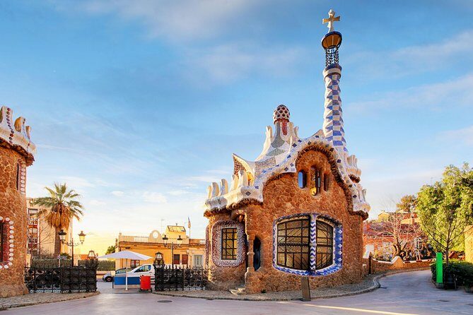 Park Guell Guided Private Tour - What makes the sculptures and mosaics click (and what to watch for)