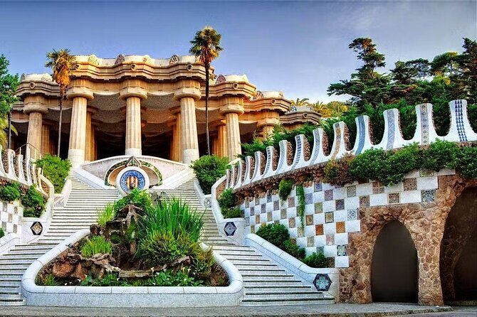Park Güell Guided Tour in Barcelona - Meeting in Gràcia: start where the park visit stays easy