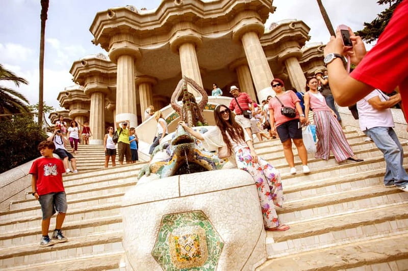 Park Güell: Guided Tour with Optional Gaudí Experience Entry - Key things to know before you go