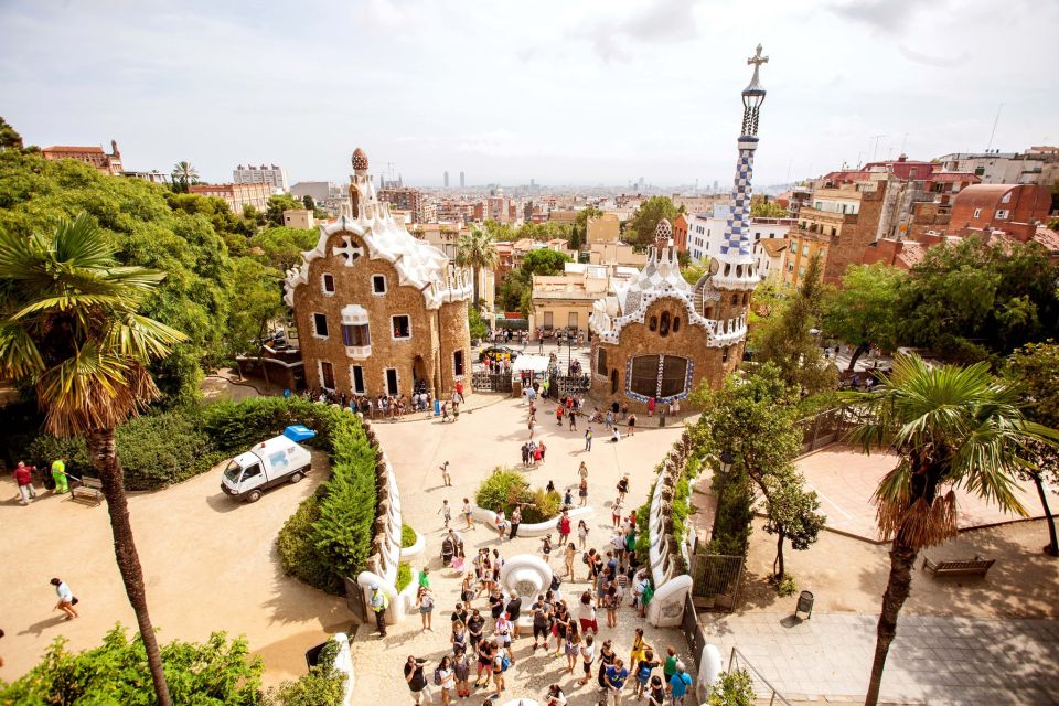 Park Güell: Guided Tour with Optional Gaudí Experience Entry - Who this tour fits best, and who might want a different approach