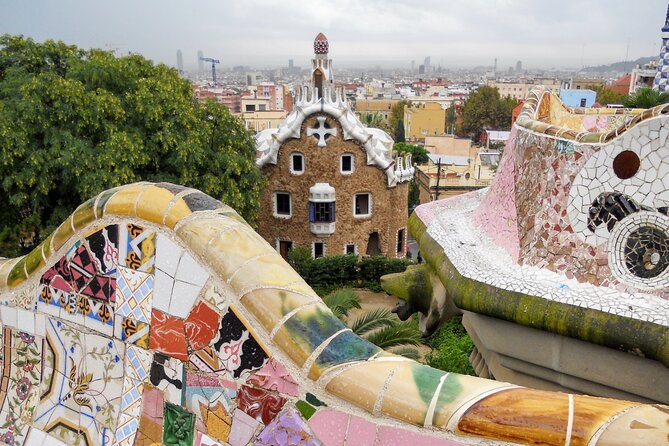 Park Guell Guided Tour with Skip-the-Line Ticket - Finding the group at Ctra. del Carmel 23: how to avoid the meeting-point headache