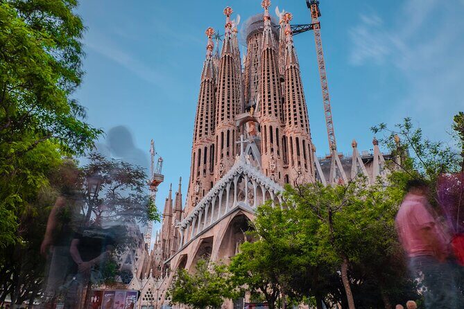Photo Walking Tour Sagrada Familia and Gaudí in Barcelona - Phone-first Gaudí photography in Barcelona (no fancy gear)