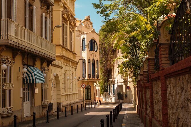 Photo Walking Tour Sitges Experience Beaches and Town - Church of Sant Bartomeu & Santa Tecla: Multiple Photogenic Spots in One Place