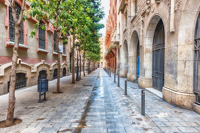 Picasso in Barcelona Max 6 People Walk El Born and Picasso Museum - Duration and Pace: About 2.5 Hours of Two-Part Focus