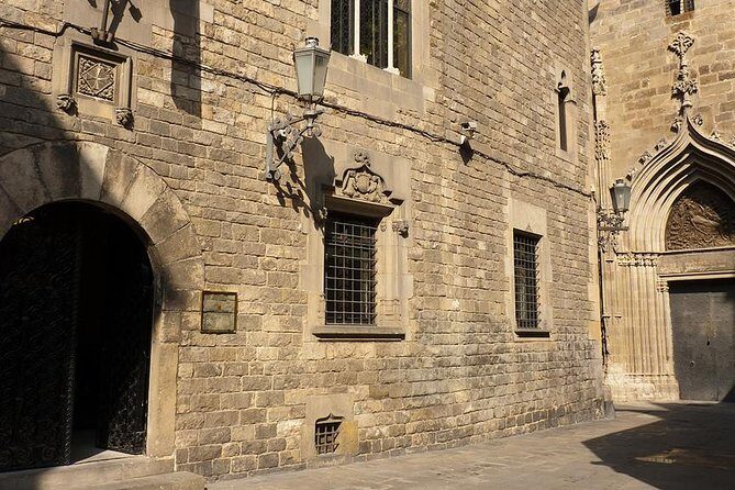 Picasso Museum & Private Walking Tour of Born or Gothic Quarter - Private guide experience: the upside, plus a small risk