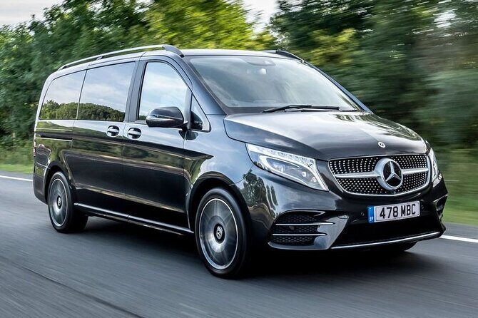 Private Barcelona Airport–City Transfer E-Class, V-Class, Minibus - Price and Value for a Private Ride in Barcelona