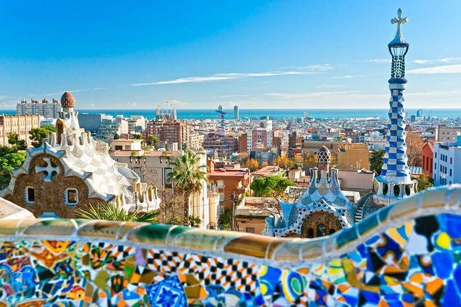 Private Barcelona and Park Güell Tour with hotel Pick-up - La Rambla to the coast: a quick read of the waterfront