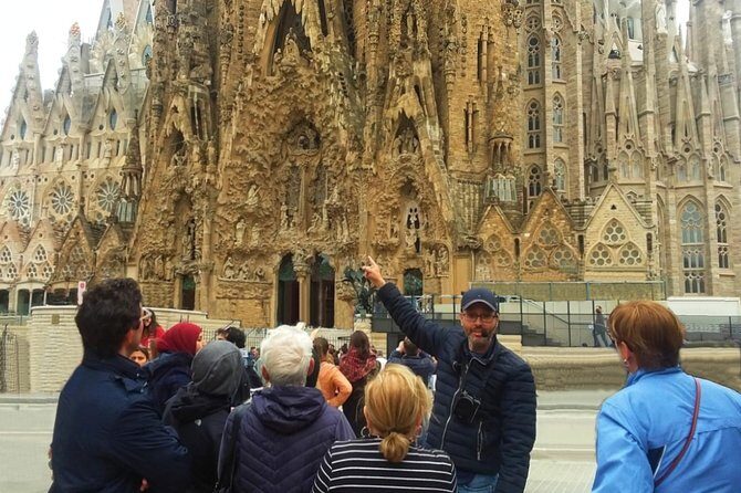 Private Barcelona and Sagrada Familia Tour with Hotel Pick-up - Price and what $317.39 buys you in real life