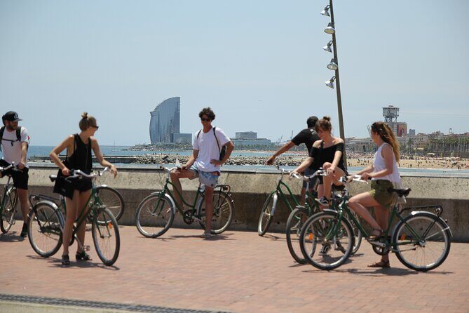 Private Barcelona Bike or E-Bike Tour - Parc de la Ciutadella: a real reset and photo time