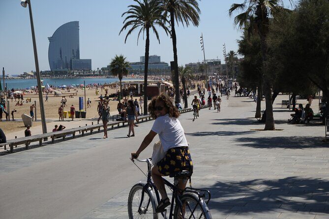 Private Barcelona Bike or E-Bike Tour - Modernisme that isn’t just Gaudí: Catalan Music and the arc