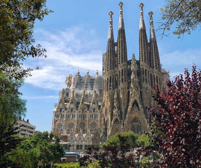 Private Barcelona Highlights Half-Day Tour - The Big Idea: Modernist Barcelona Meets Roman Streets
