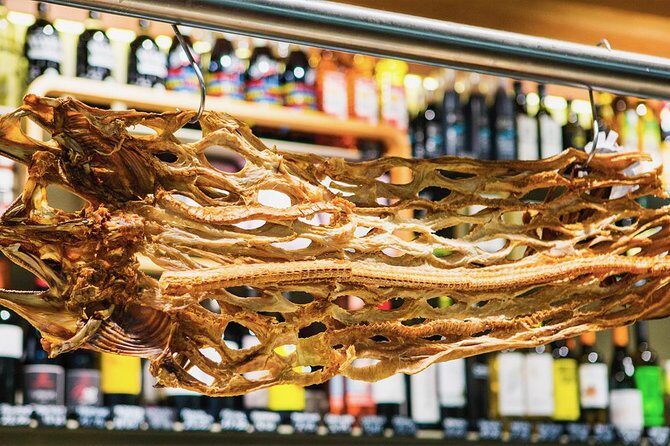 Private Barcelona Market Tour & Paella Cooking Class with Josh - Where the studio is and accessibility basics