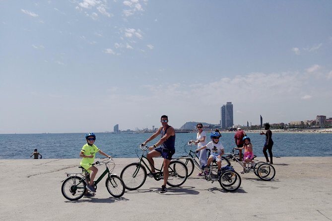 Private Bike tour for families - Port Vell (Old Port): boats, yachts, and a fitting ending